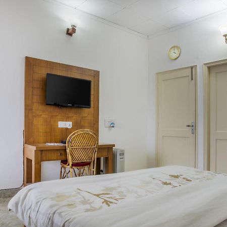 Kasauli Edge Apt With Balcony Ngoại thất bức ảnh