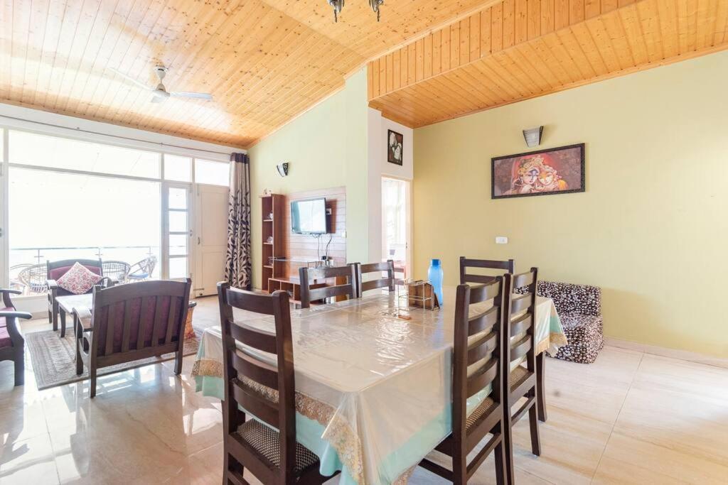 Kasauli Edge Apt With Balcony Ngoại thất bức ảnh