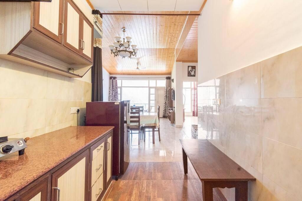 Kasauli Edge Apt With Balcony Ngoại thất bức ảnh