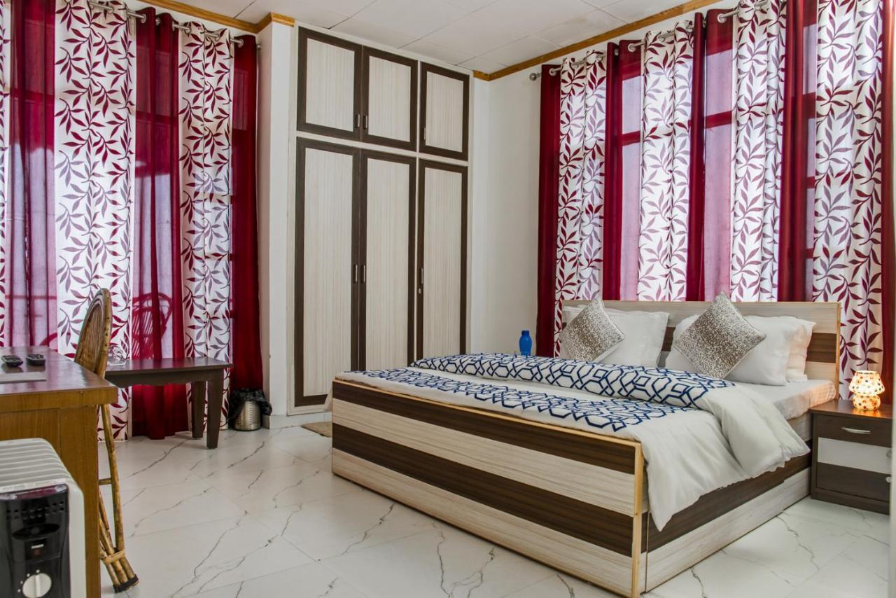 Kasauli Edge Apt With Balcony Ngoại thất bức ảnh
