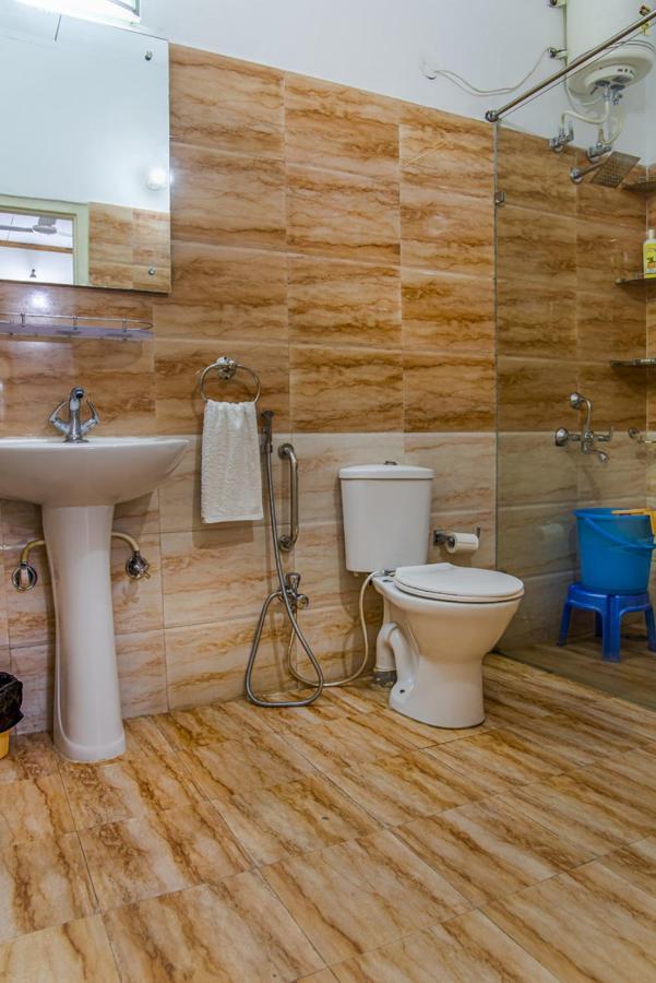 Kasauli Edge Apt With Balcony Ngoại thất bức ảnh