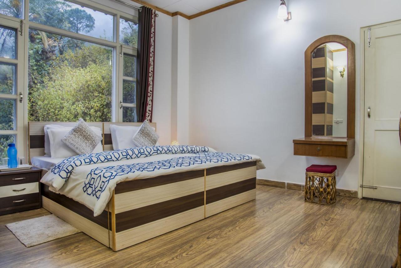 Kasauli Edge Apt With Balcony Ngoại thất bức ảnh