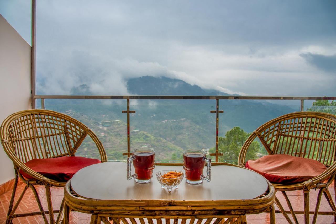 Kasauli Edge Apt With Balcony Ngoại thất bức ảnh